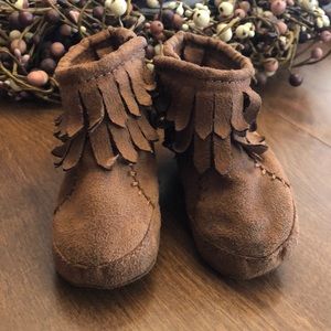 🍄Koala Baby Moccasins Size 2!!!